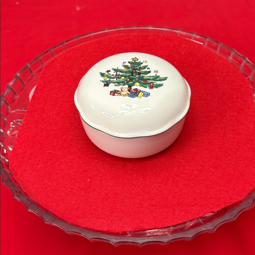 Nikko Christmastime Trinket Box